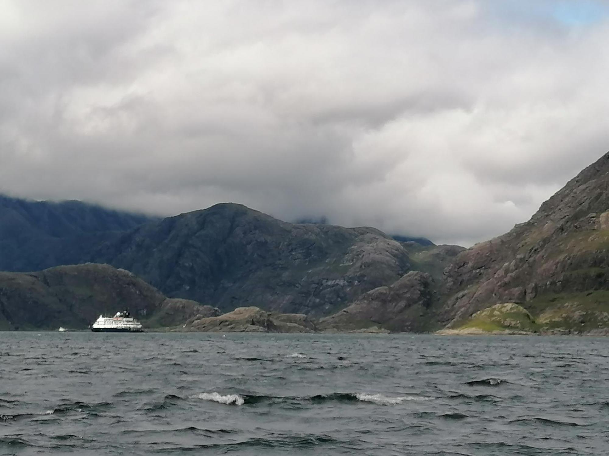 Вилла Poachers Bothy Skeabost Экстерьер фото